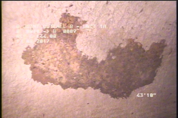 Surface Reinforcement Visible, from 09 to 10 o'clock, within 8 inches of joint: NO - SEVERE AGG