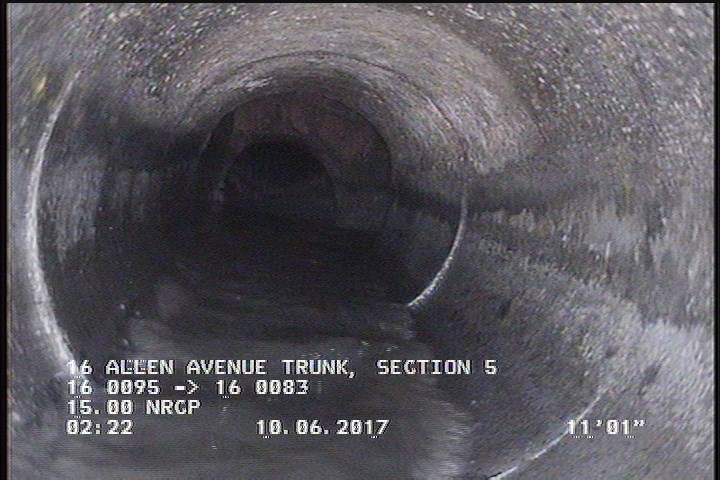 Deposits Attached Grease, 5 %of cross sectional area, from 03 to 09 o'clock, , within 8 inches of joint: YES