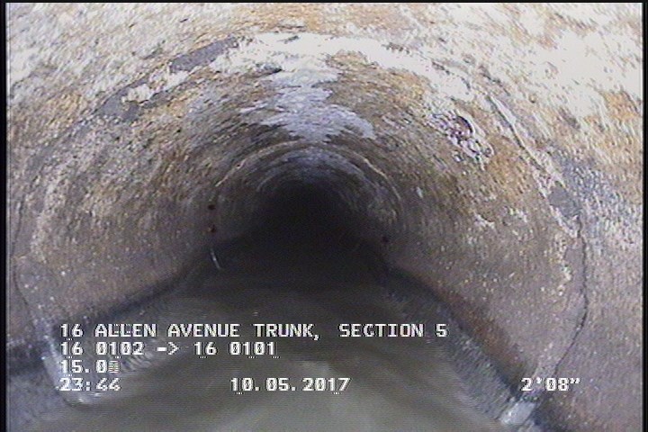 Deposits Attached Grease, 5 %of cross sectional area, from 04 to 08 o'clock, , within 8 inches of joint: YES, Start