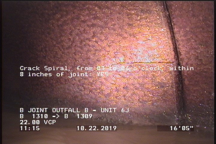 Crack Spiral, from 03 to 04 o'clock, within 8 inches of joint: YES