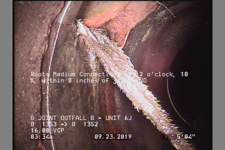 Roots Medium Connection, at 12 o'clock, 10 %, within 8 inches of joint: NO