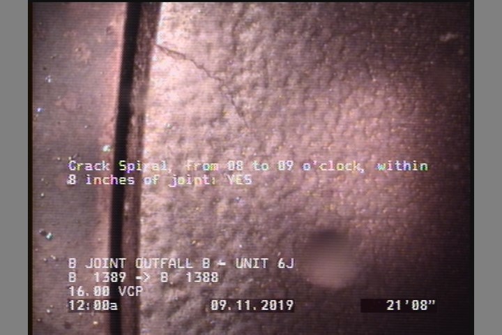 Crack Spiral, from 08 to 09 o'clock, within 8 inches of joint: YES