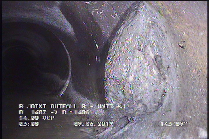 Roots Medium Lateral, from 02 to 04 o'clock, 10 %, within 8 inches of joint: NO