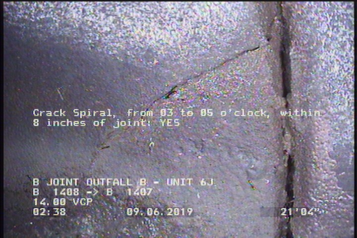 Crack Spiral, from 03 to 05 o'clock, within 8 inches of joint: YES