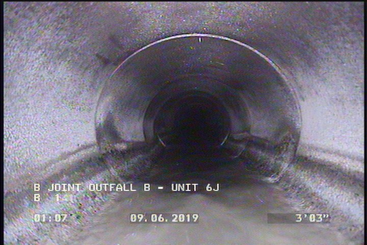 Deposits Attached Grease, 5 %of cross sectional area, from 04 to 08 o'clock, , within 8 inches of joint: YES, Start