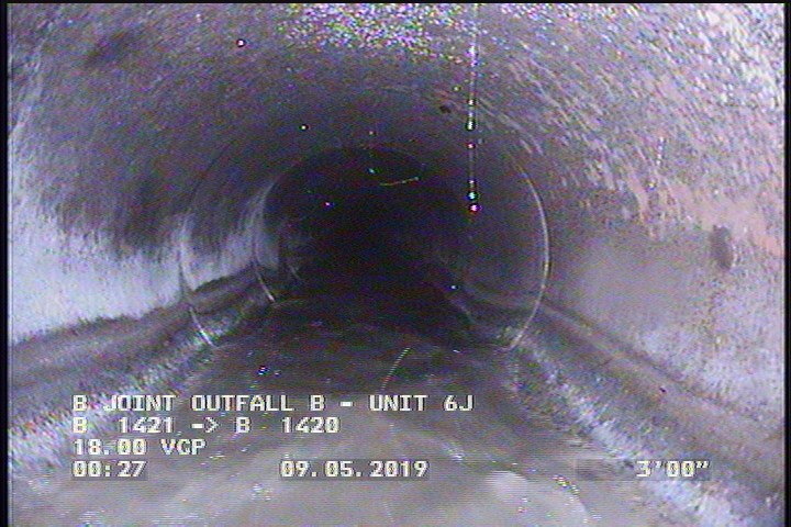 Deposits Attached Grease, 5 %of cross sectional area, from 04 to 08 o'clock, , within 8 inches of joint: YES, Start
