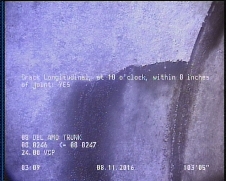 Crack Longitudinal, at 10 o'clock, within 8 inches of joint: YES