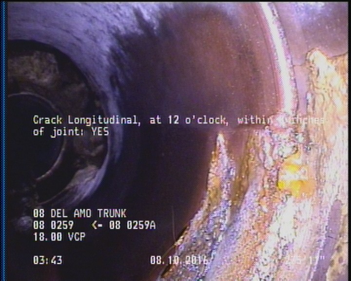 Crack Longitudinal, at 12 o'clock, within 8 inches of joint: YES