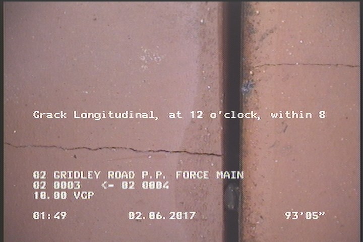 Crack Longitudinal, at 12 o'clock, within 8 inches of joint: YES, Start