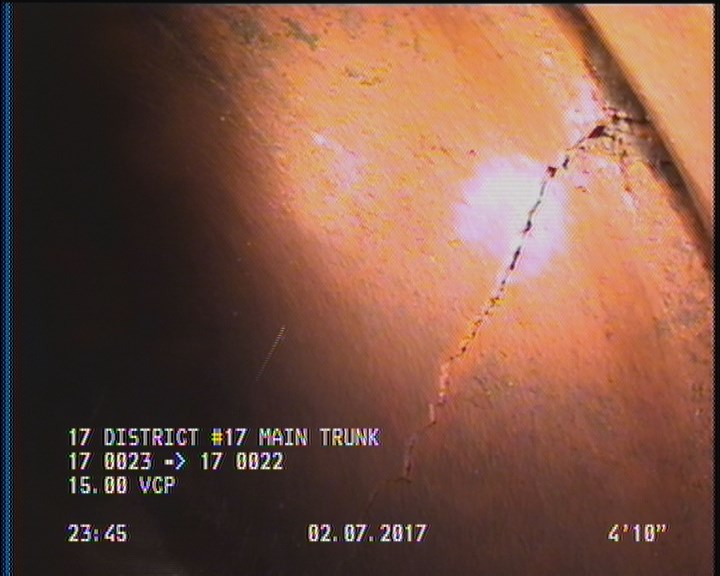 Crack Multiple, from 08 to 04 o'clock, within 8 inches of joint: YES, Start