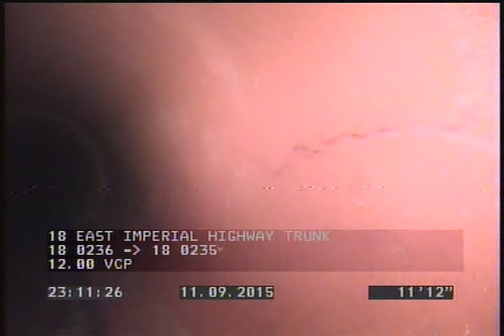 Crack Longitudinal, at 01 o'clock, within 8 inches of joint: YES