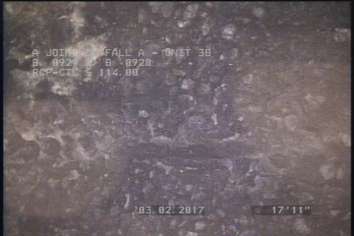 Surface Reinforcement Visible, from 12 to 01 o'clock, within 8 inches of joint: NO - CIRCUM REBAR