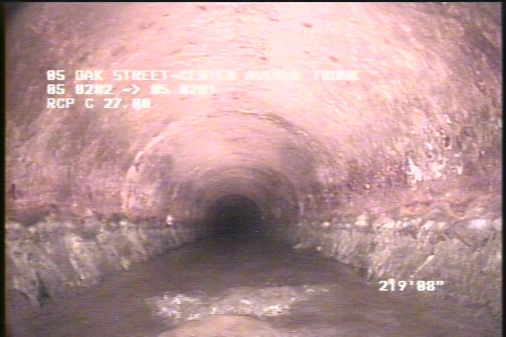 Surface Spalling, from 08 to 04 o'clock, within 8 inches of joint: YES