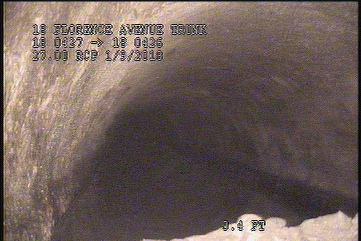 Surface Spalling, from 08 to 04 o'clock, within 8 inches of joint: YES