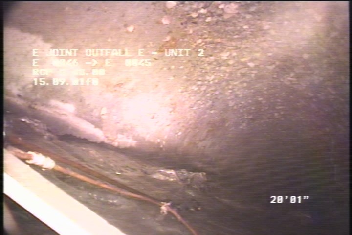 Deposits Settled Other, 20 %of cross sectional area, from 04 to 08 o'clock, , within 8 inches of joint: NO - UNKNOWN DEBRIS