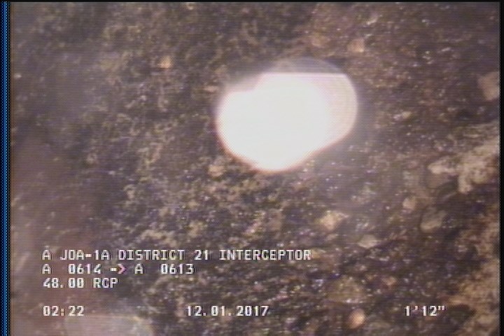 Surface Aggregate Projecting, from 09 to 03 o'clock, within 8 inches of joint: YES