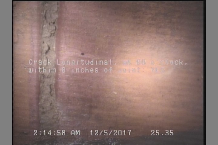 Crack Longitudinal, at 08 o'clock, within 8 inches of joint: YES