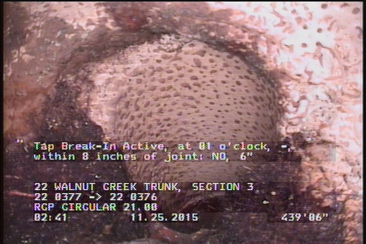 Tap Break-In Active, at 01 o'clock, -, within 8 inches of joint: NO, 6"