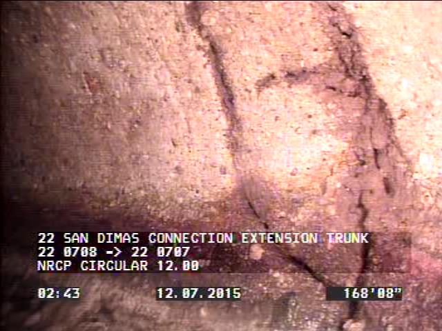 Fracture Multiple, from 08 to 04 o'clock, within 8 inches of joint: YES