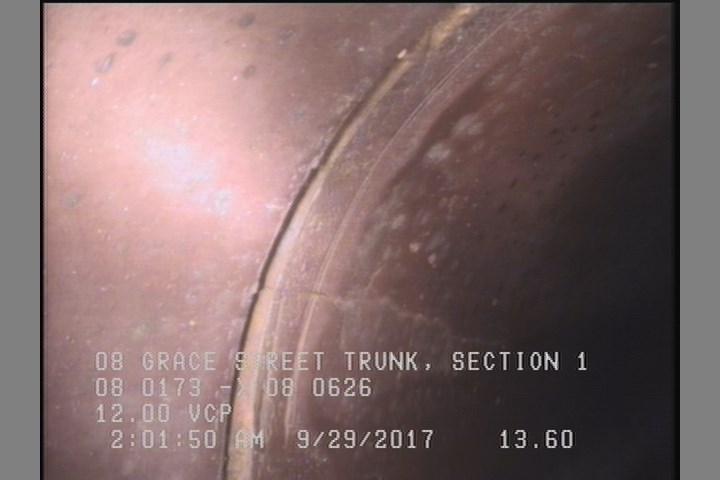 Crack Multiple, from 09 to 10 o'clock, within 8 inches of joint: YES