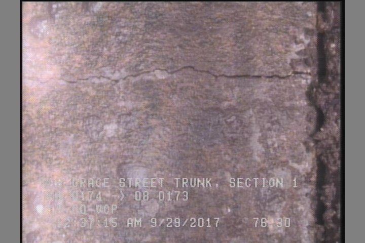 Crack Longitudinal, at 12 o'clock, within 8 inches of joint: YES