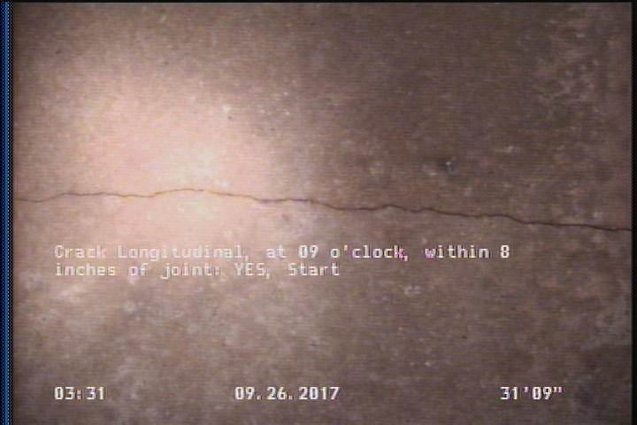 Crack Longitudinal, at 09 o'clock, within 8 inches of joint: YES, Start