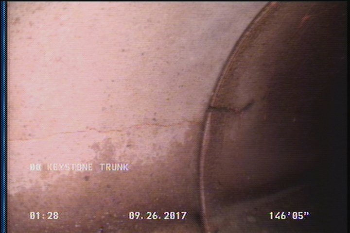 Crack Longitudinal, at 09 o'clock, within 8 inches of joint: YES, Start