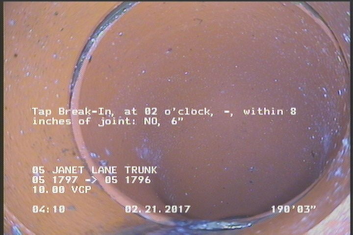 Tap Break-In, at 02 o'clock, -, within 8 inches of joint: NO, 6"