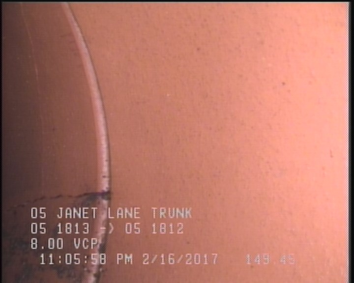 Crack Multiple, from 01 to 04 o'clock, within 8 inches of joint: YES