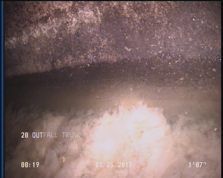 Deposits Attached Grease, 5 %of cross sectional area, from 04 to 08 o'clock, , within 8 inches of joint: YES, Start