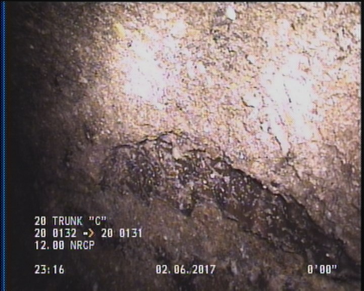 Surface Aggregate Projecting, from 08 to 04 o'clock, within 8 inches of joint: YES, Start