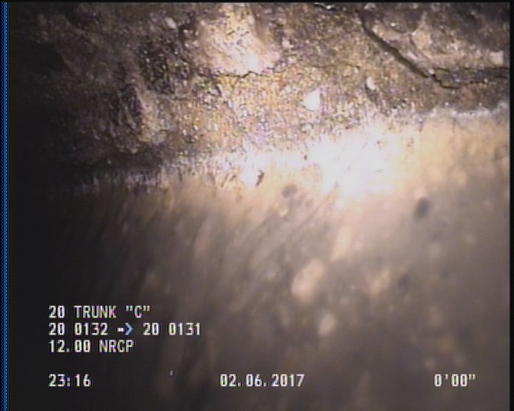 Deposits Attached Grease, 5 %of cross sectional area, from 04 to 08 o'clock, , within 8 inches of joint: YES, Start