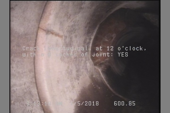 Crack Longitudinal, at 12 o'clock, within 8 inches of joint: YES