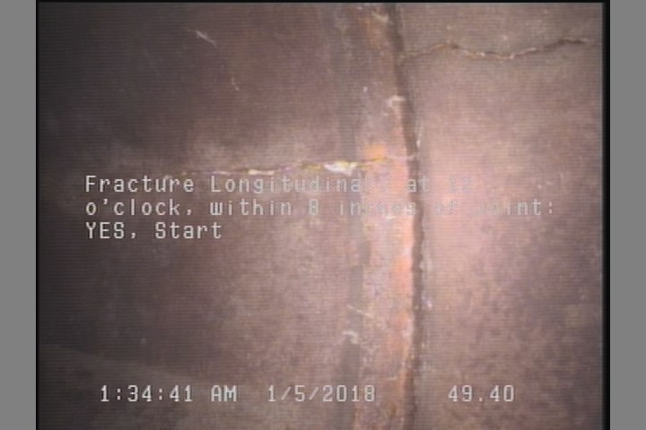 Fracture Longitudinal, at 12 o'clock, within 8 inches of joint: YES, Start