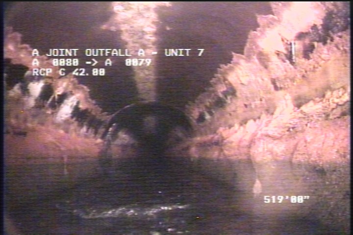 Deposits Attached Grease, 10 %of cross sectional area, from 02 to 10 o'clock, , within 8 inches of joint: YES