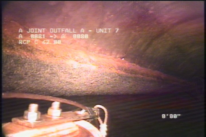 Deposits Attached Grease, 10 %of cross sectional area, from 04 to 08 o'clock, , within 8 inches of joint: YES, Start