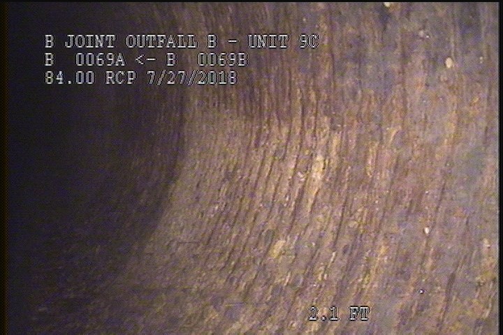 Surface Reinforcement Visible, from 10 to 02 o'clock, within 8 inches of joint: YES