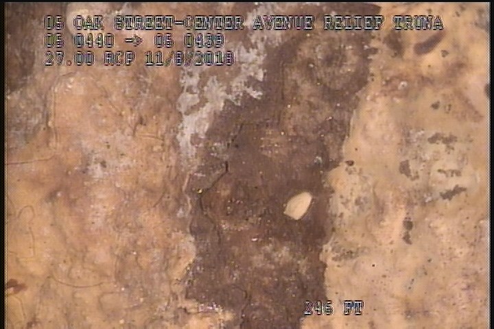 Surface Spalling, from 12 to 01 o'clock, within 8 inches of joint: NO - FLAKING CONCRETE