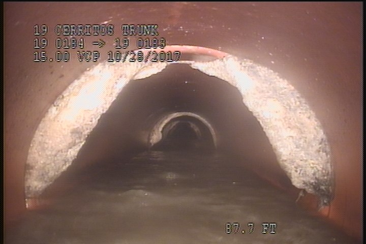 Deposits Attached Encrustation, 20 %of cross sectional area, from 08 to 04 o'clock, , within 8 inches of joint: YES