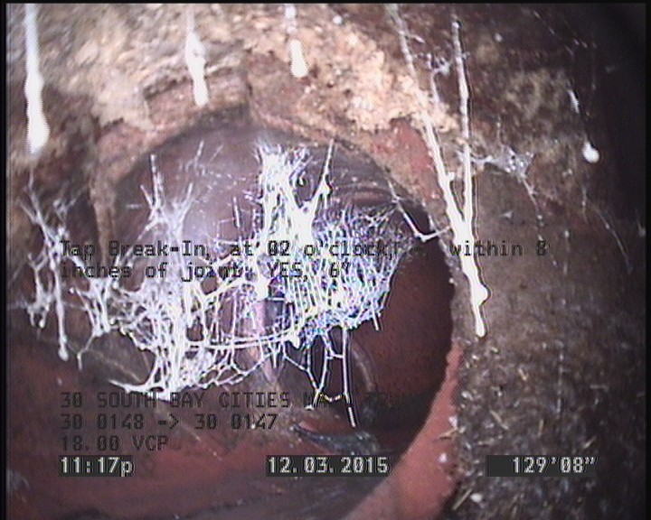 Tap Break-In, at 02 o'clock, -, within 8 inches of joint: YES, 6"