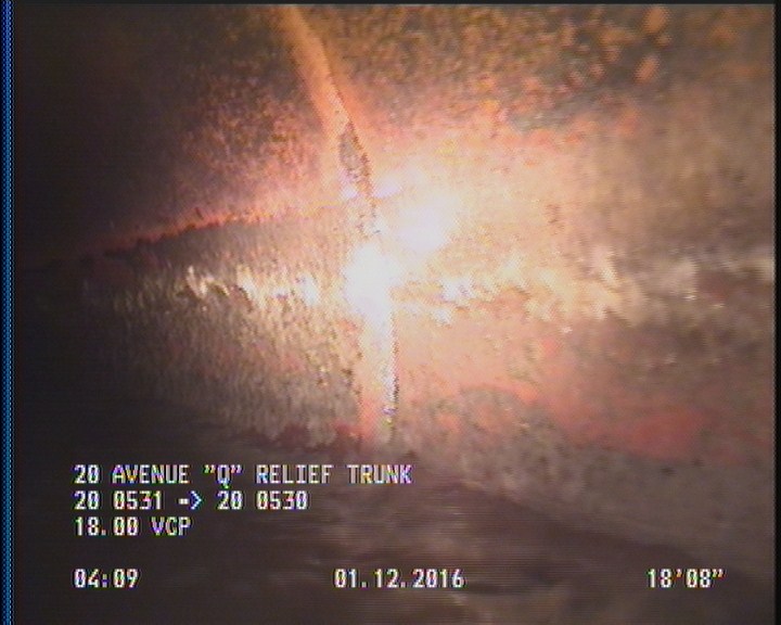 Deposits Attached Grease, 5 %of cross sectional area, from 04 to 08 o'clock, , within 8 inches of joint: YES, Start