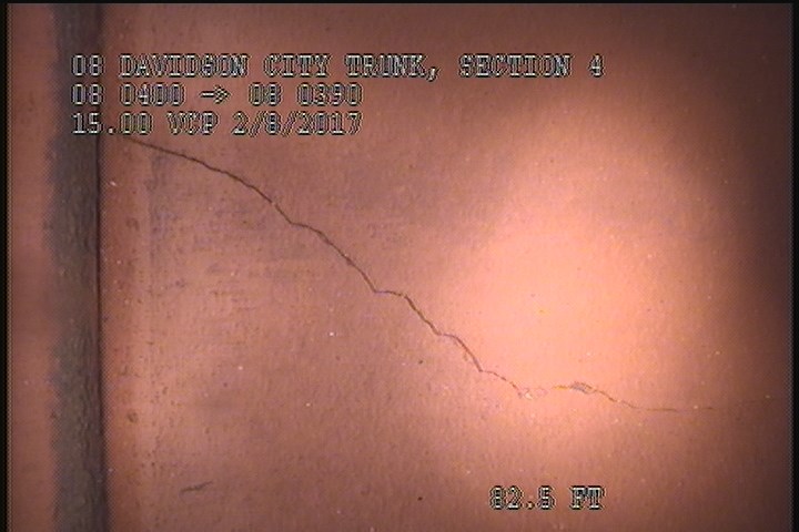 Crack Circumferential, from 10 to 11 o'clock, within 8 inches of joint: YES, Start