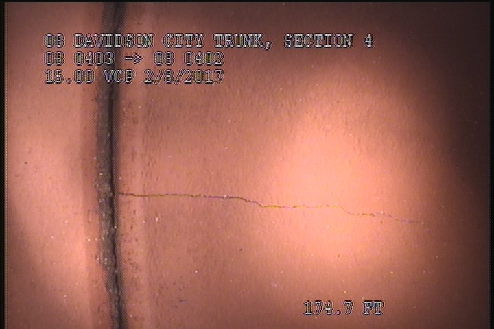 Crack Longitudinal, at 10 o'clock, within 8 inches of joint: YES