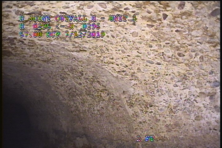 Surface Aggregate Projecting, from 07 to 05 o'clock, within 8 inches of joint: YES