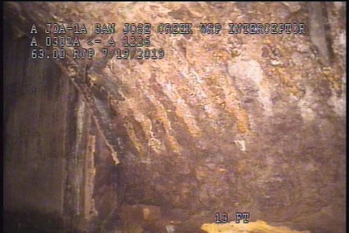 Surface Aggregate Visible, from 08 to 04 o'clock, within 8 inches of joint: YES