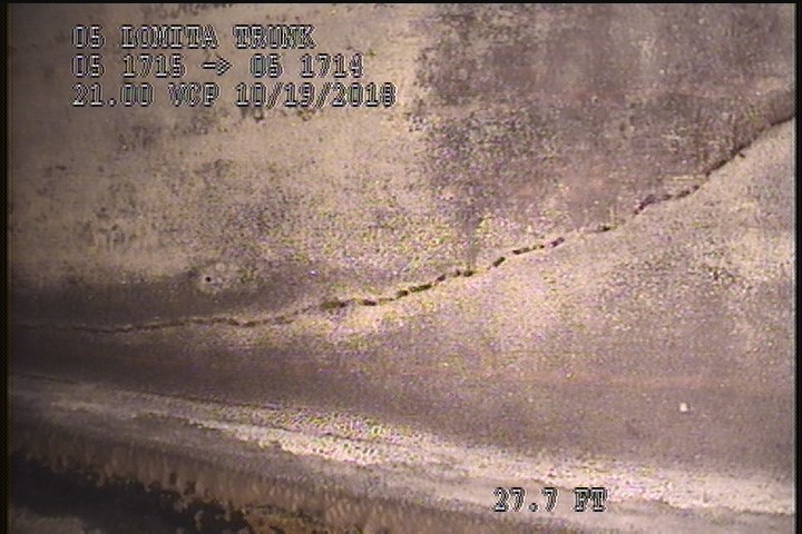 General Photograph - SLIGHT LONG FRACTURE