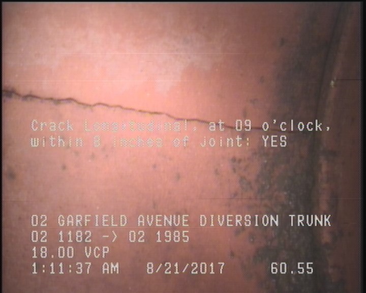 Crack Longitudinal, at 09 o'clock, within 8 inches of joint: YES