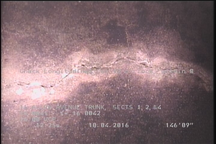 Crack Longitudinal, at 12 o'clock, within 8 inches of joint: YES, Start