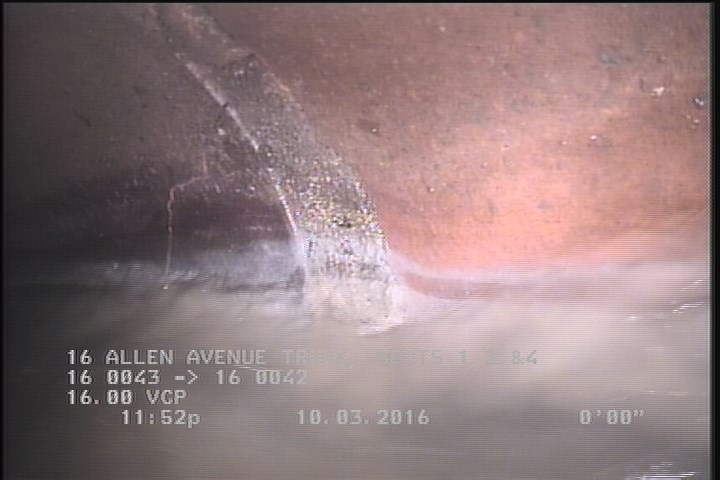 Deposits Attached Grease, 5 %of cross sectional area, from 04 to 08 o'clock, , within 8 inches of joint: YES, Start