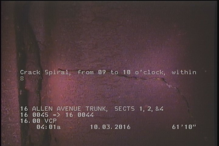 Crack Spiral, from 09 to 10 o'clock, within 8 inches of joint: YES